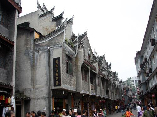 一汽奔腾M9:解决需求痛点,强者奔腾而至